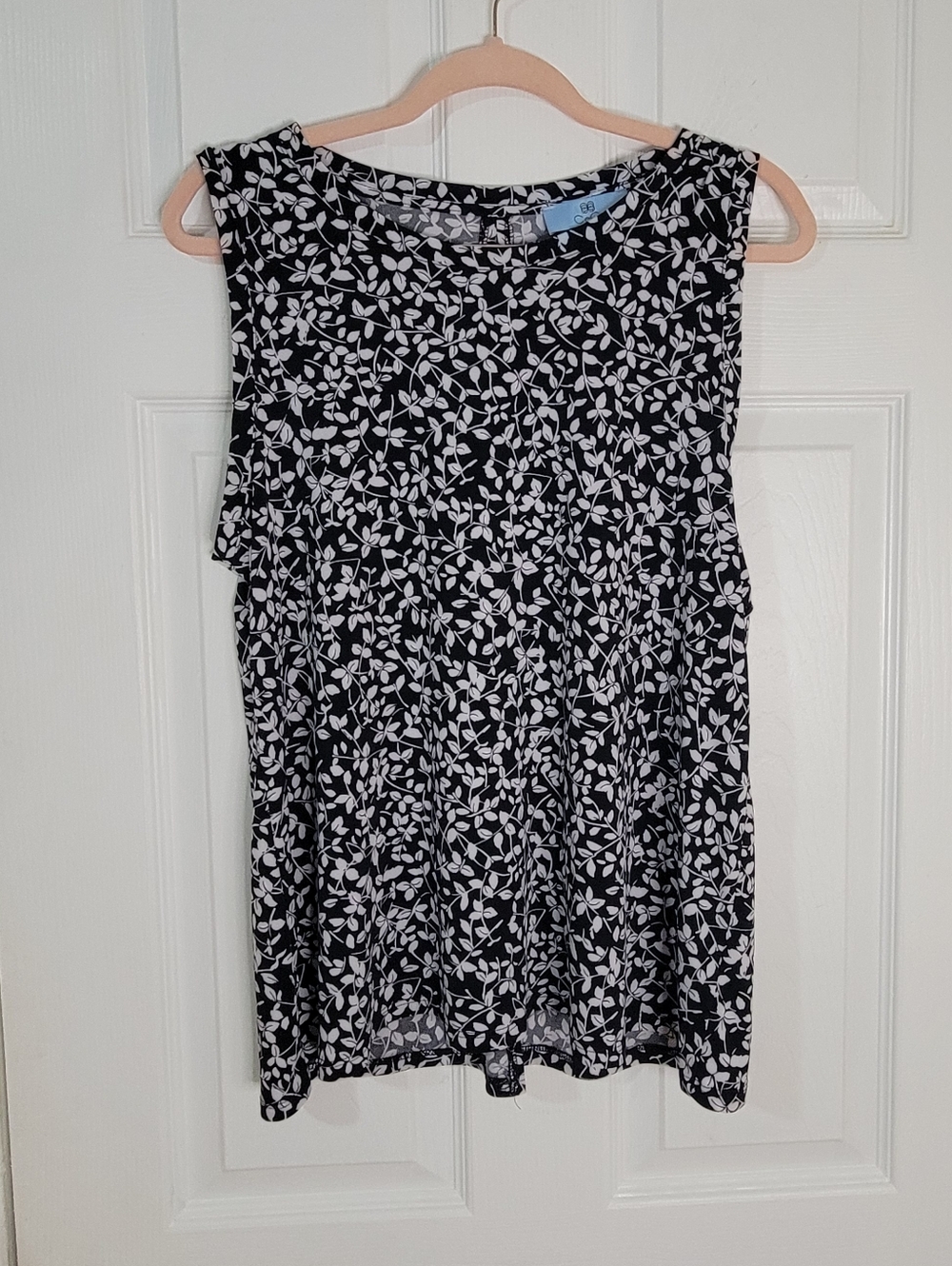 CECE Sleeveless Black & White Leaf Print Top Women Size Xl.